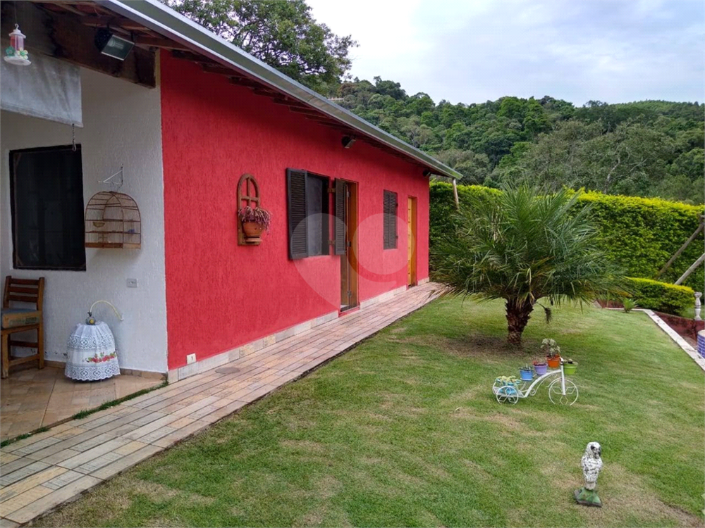 Chácara à venda com 3 quartos, 150m² - Foto 3