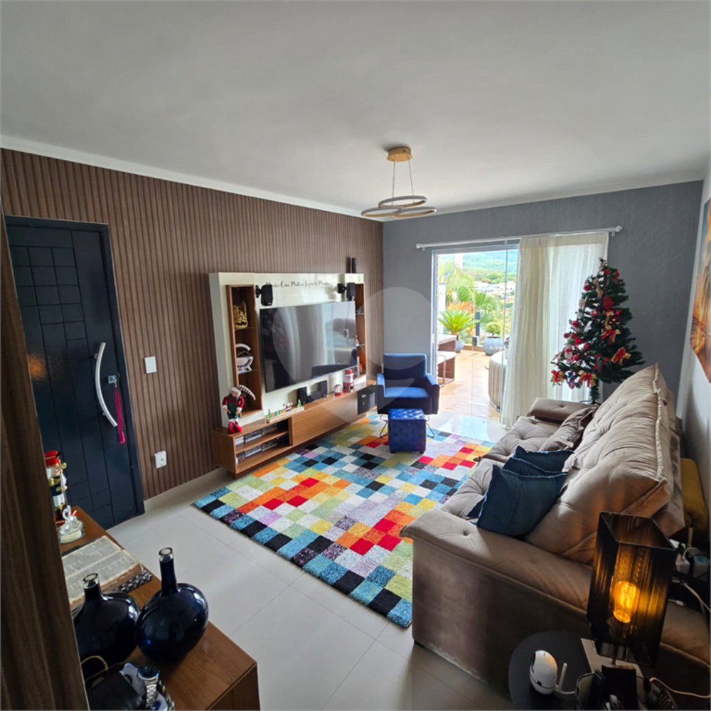 Casa à venda com 3 quartos, 130m² - Foto 3