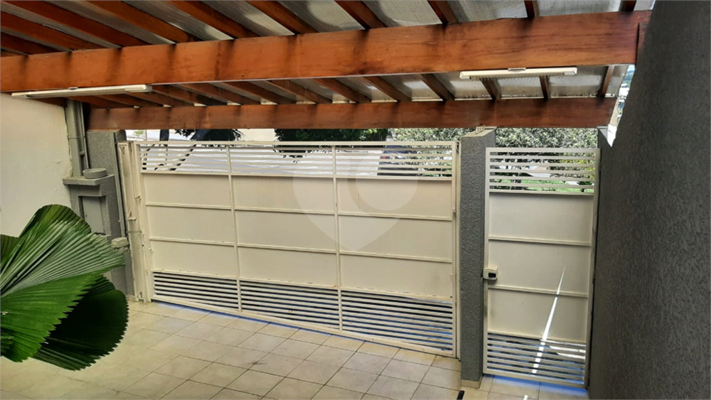 Casa à venda com 2 quartos, 80m² - Foto 3