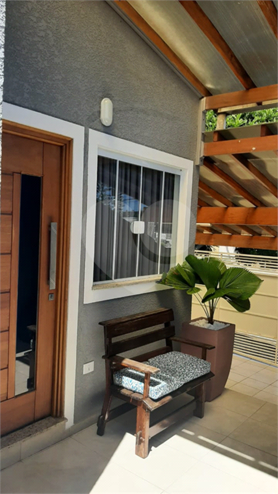 Casa à venda com 2 quartos, 80m² - Foto 2