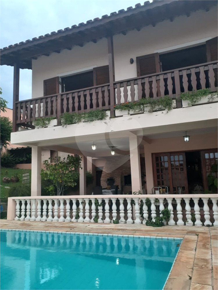 Casa, 4 quartos, 320 m² - Foto 1