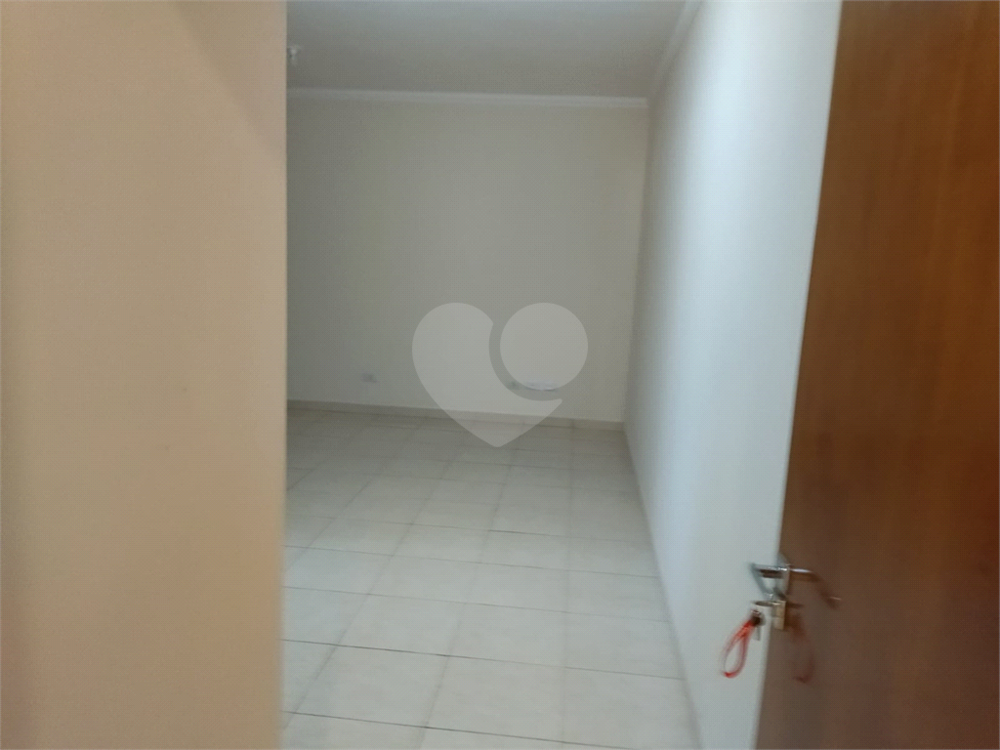Casa à venda com 3 quartos, 80m² - Foto 4