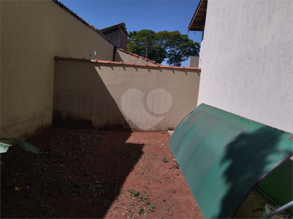 Casa à venda com 3 quartos, 80m² - Foto 2