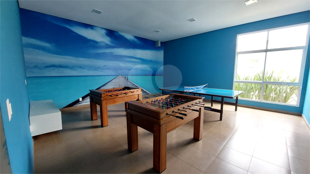 Casa de Condomínio para alugar com 4 quartos, 237m² - Foto 2