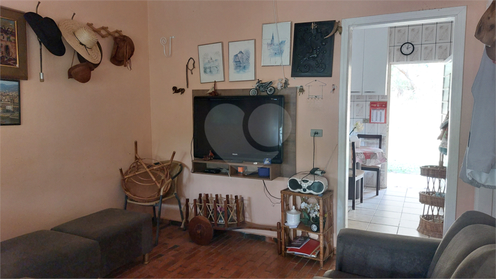 Sítio à venda com 2 quartos, 400m² - Foto 1
