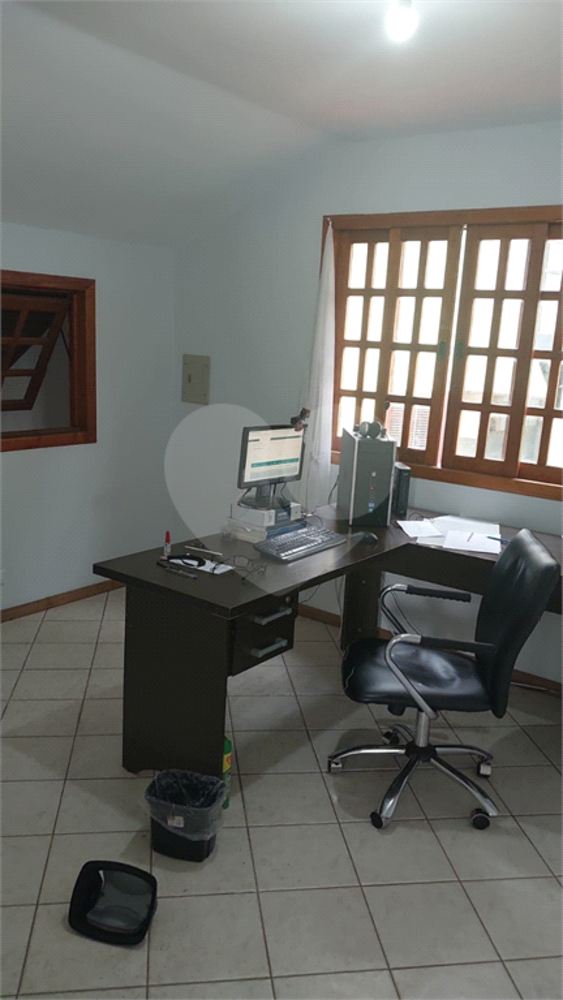 Casa, 4 quartos, 240 m² - Foto 19