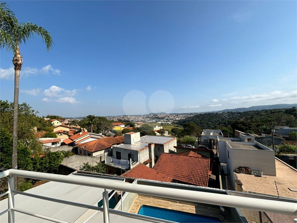 Casa, 3 quartos, 237 m² - Foto 1