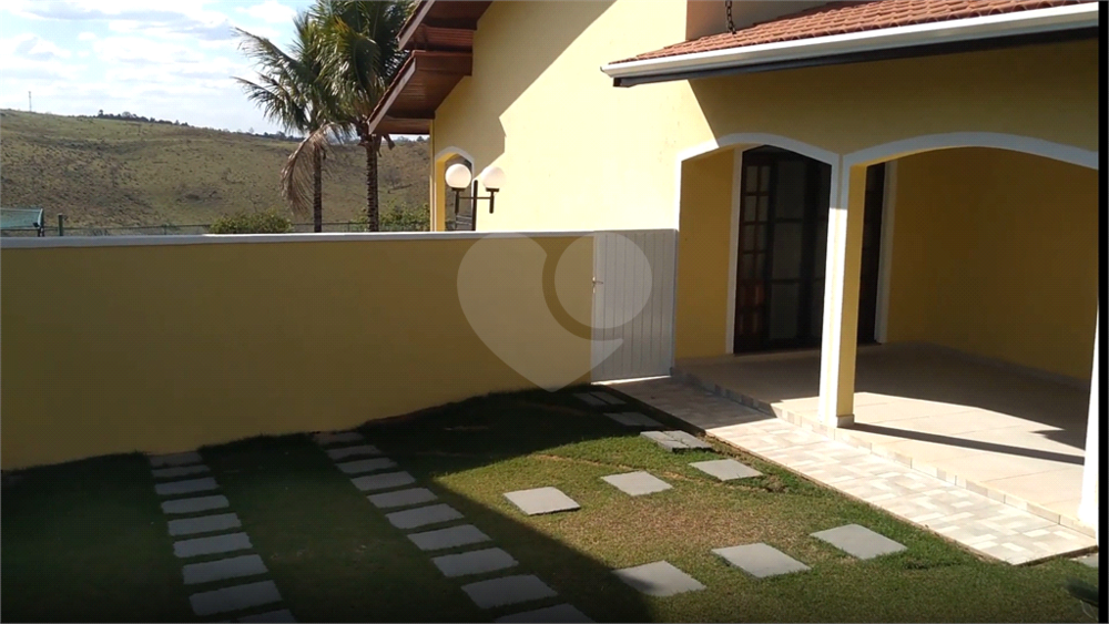 Casa de Condomínio à venda com 3 quartos, 180m² - Foto 2