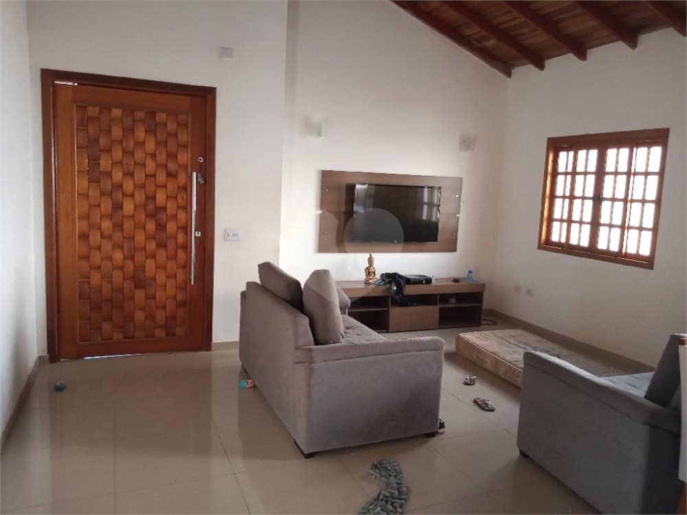 Chácara à venda com 5 quartos, 300m² - Foto 2