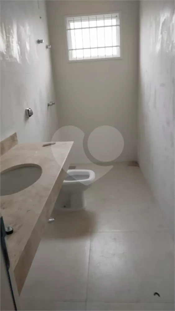 Casa à venda com 3 quartos, 130m² - Foto 2