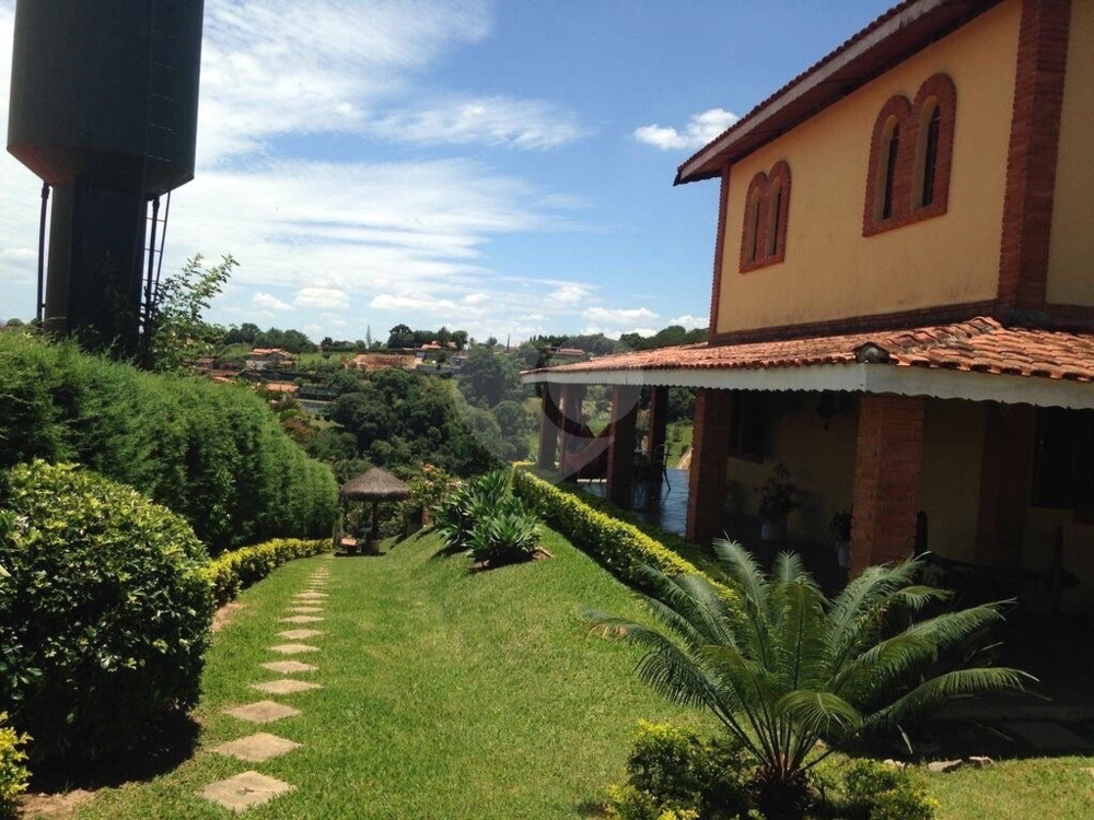 Casa de Condomínio à venda com 3 quartos, 250m² - Foto 2