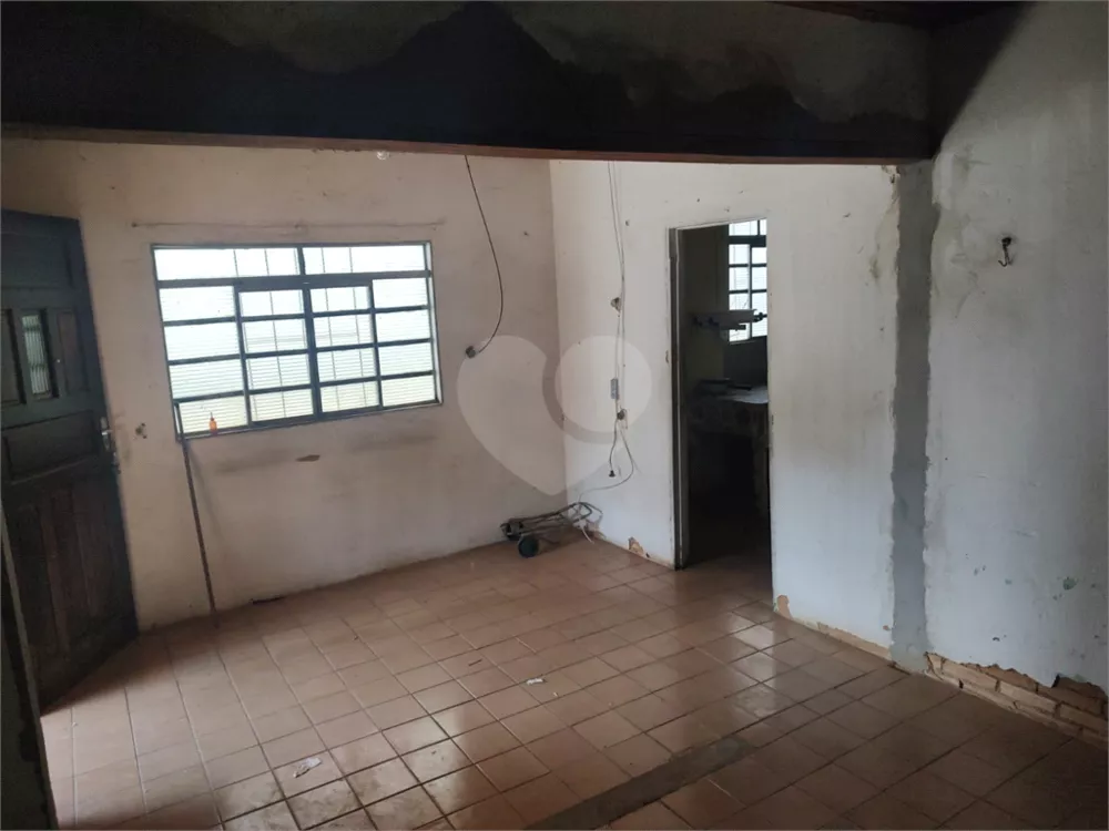 Casa à venda com 2 quartos, 183m² - Foto 3