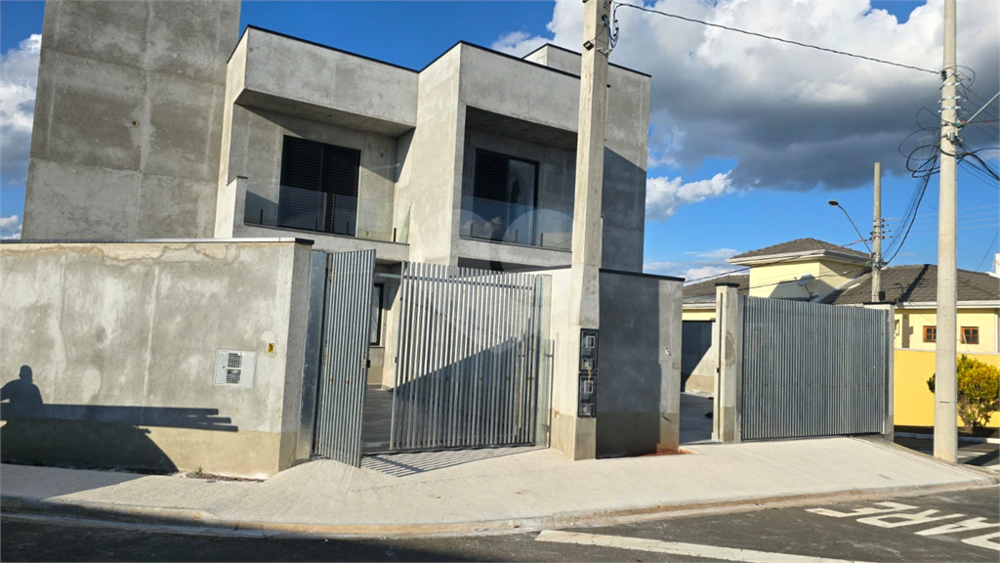 Sobrado à venda com 2 quartos, 80m² - Foto 1