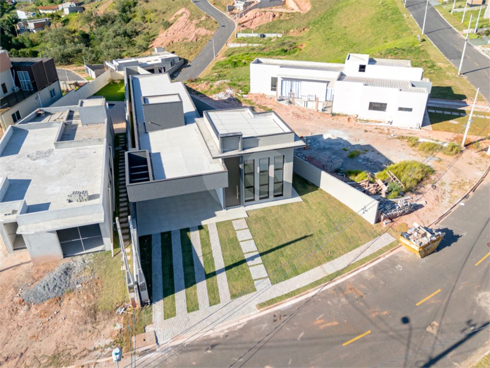 Casa de Condomínio à venda com 3 quartos, 199m² - Foto 4