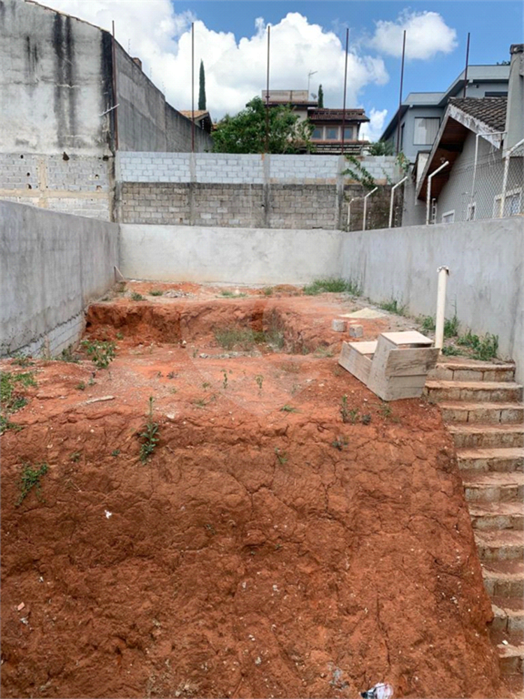 Sobrado à venda com 3 quartos, 170m² - Foto 2