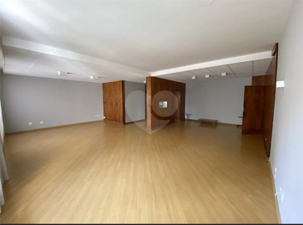 Apartamento à venda com 3 quartos, 208m² - Foto 1