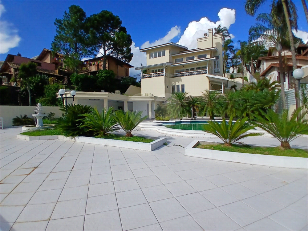 Casa de Condomínio à venda com 4 quartos, 900m² - Foto 2