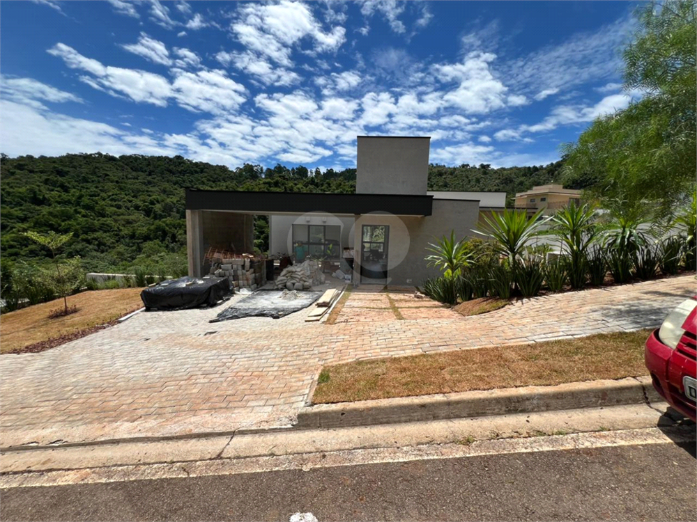 Casa de Condomínio à venda com 3 quartos, 220m² - Foto 3