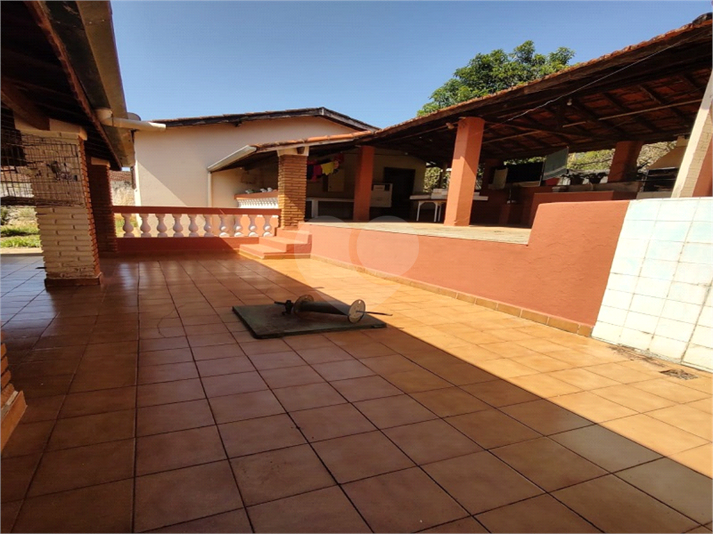 Chácara à venda com 5 quartos, 353m² - Foto 6