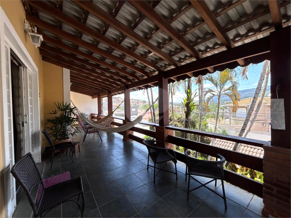 Casa à venda com 5 quartos, 330m² - Foto 14