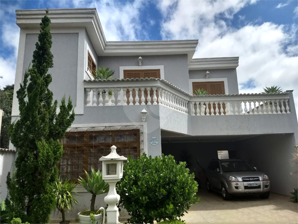 Casa à venda com 4 quartos, 682m² - Foto 1