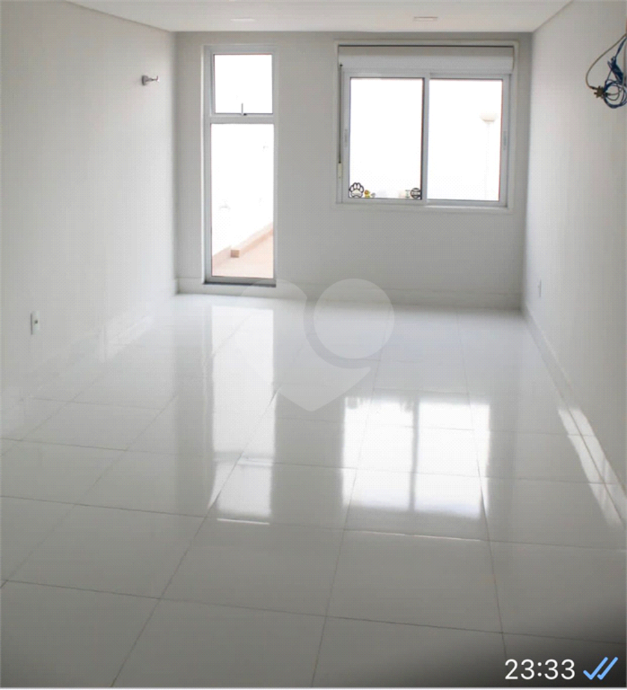 Casa à venda com 3 quartos, 172m² - Foto 1