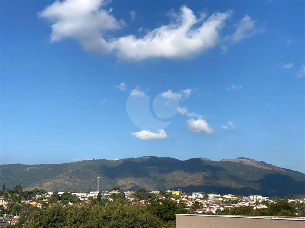 Sobrado à venda com 3 quartos, 189m² - Foto 2
