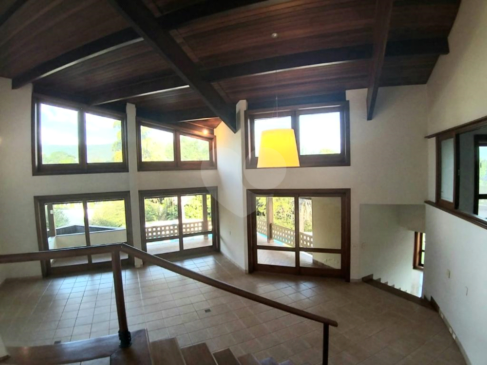 Casa à venda com 3 quartos, 606m² - Foto 3