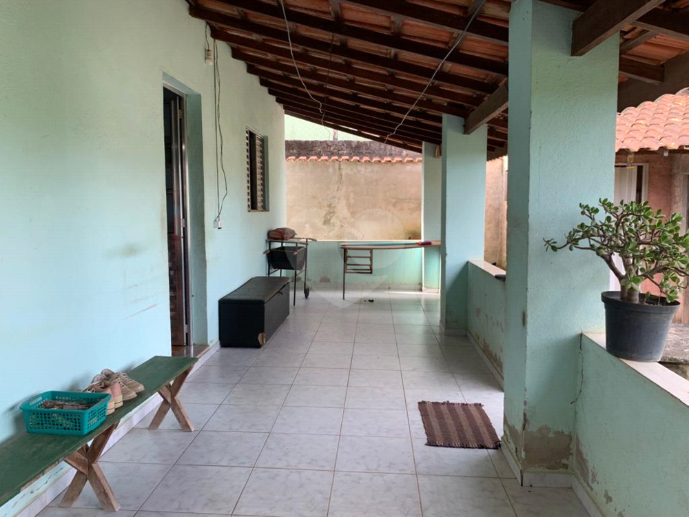 Chácara à venda com 3 quartos, 163m² - Foto 1