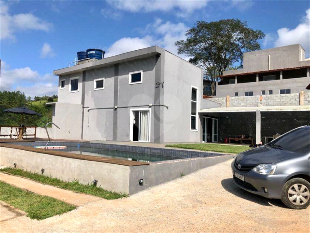 Chácara à venda com 3 quartos, 300m² - Foto 1
