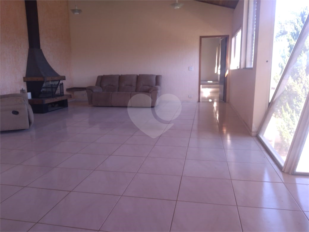 Chácara à venda com 4 quartos, 5000m² - Foto 1