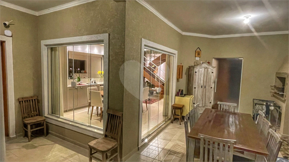 Casa, 3 quartos, 250 m² - Foto 1