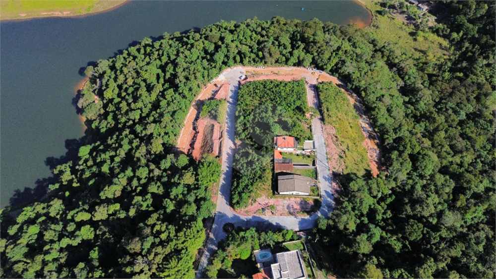 Terreno à venda, 250m² - Foto 1