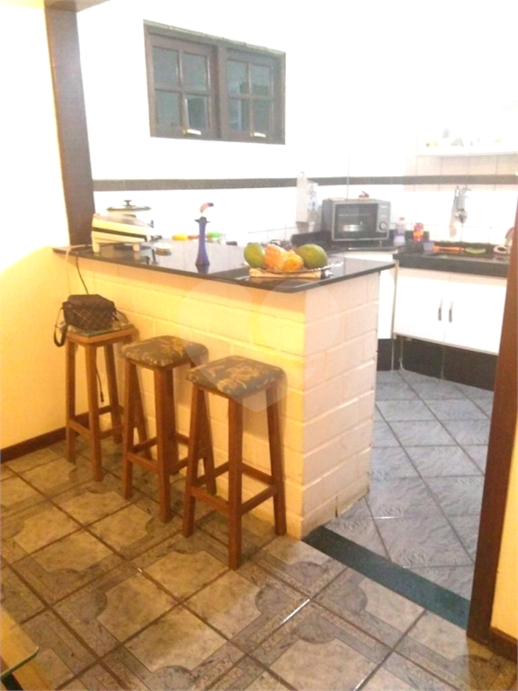 Casa à venda com 3 quartos, 220m² - Foto 7