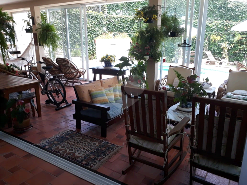 Casa à venda e aluguel com 3 quartos, 380m² - Foto 3