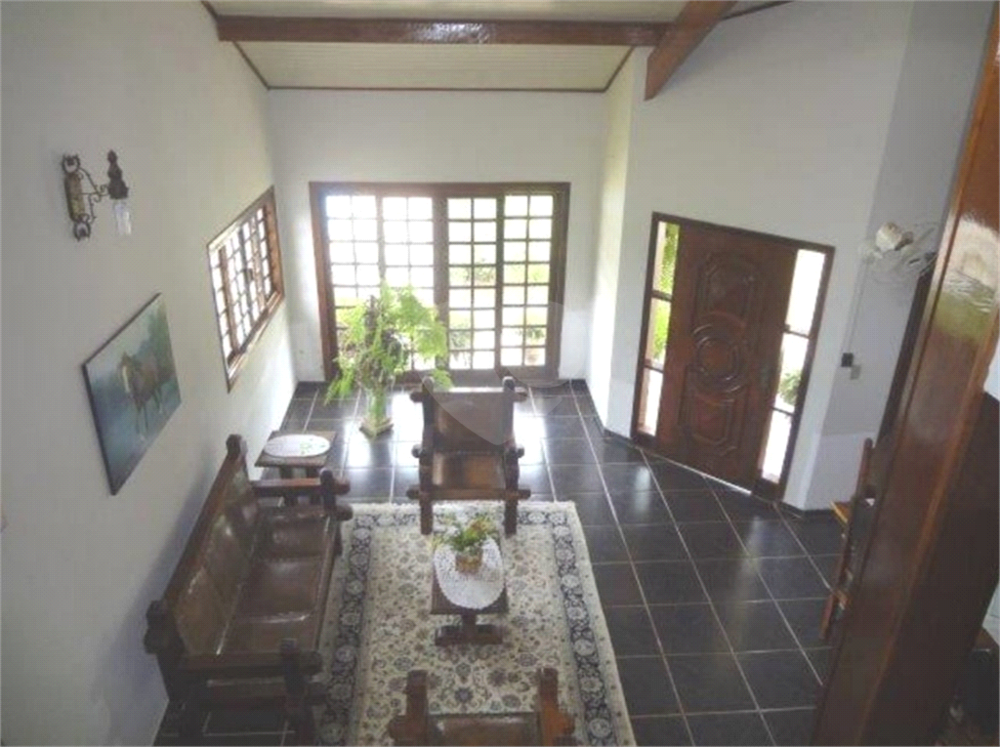 Chácara à venda com 4 quartos, 523m² - Foto 1