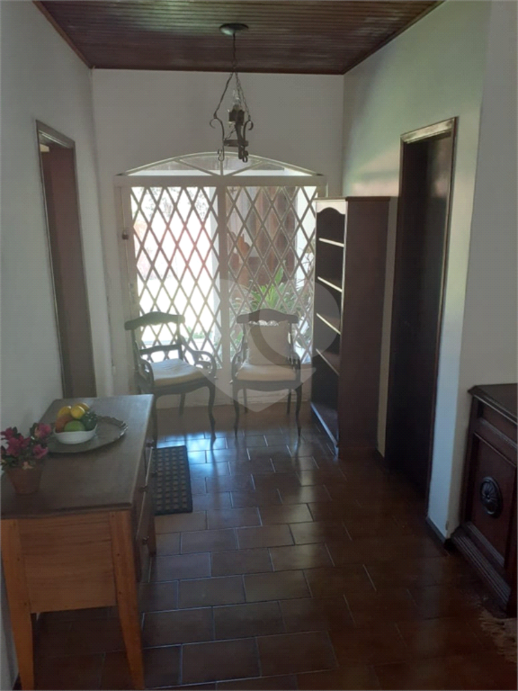 Casa à venda com 3 quartos, 330m² - Foto 1
