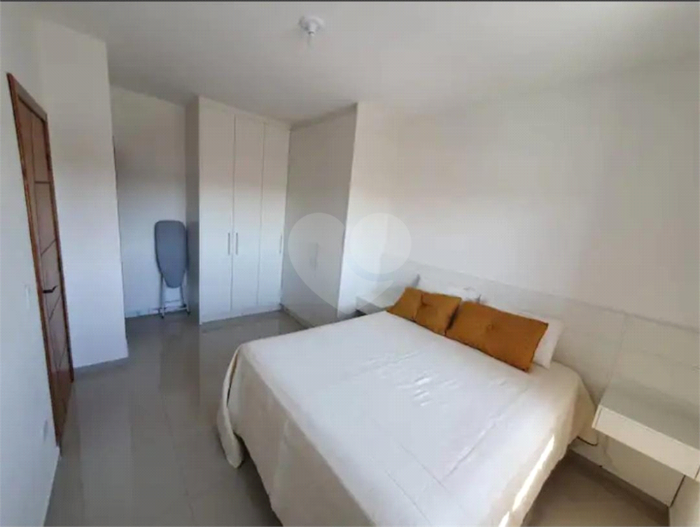 Sobrado à venda com 3 quartos, 250m² - Foto 1