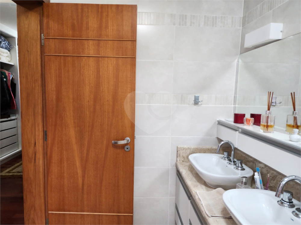 Casa de Condomínio à venda com 4 quartos, 257m² - Foto 10