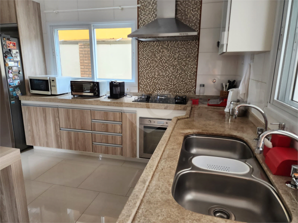 Casa de Condomínio à venda com 4 quartos, 257m² - Foto 17