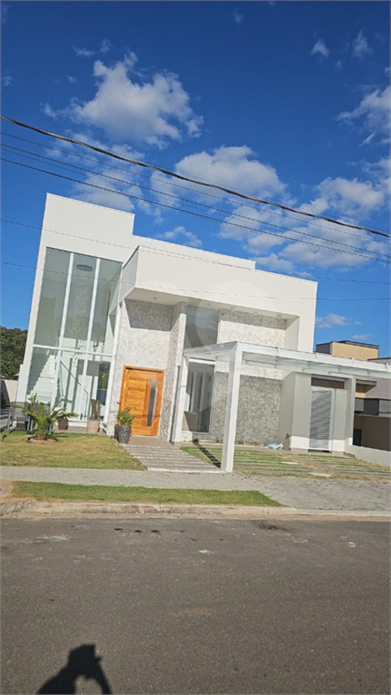 Casa de Condomínio à venda com 4 quartos, 222m² - Foto 5