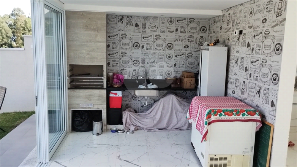Casa de Condomínio à venda com 4 quartos, 222m² - Foto 3