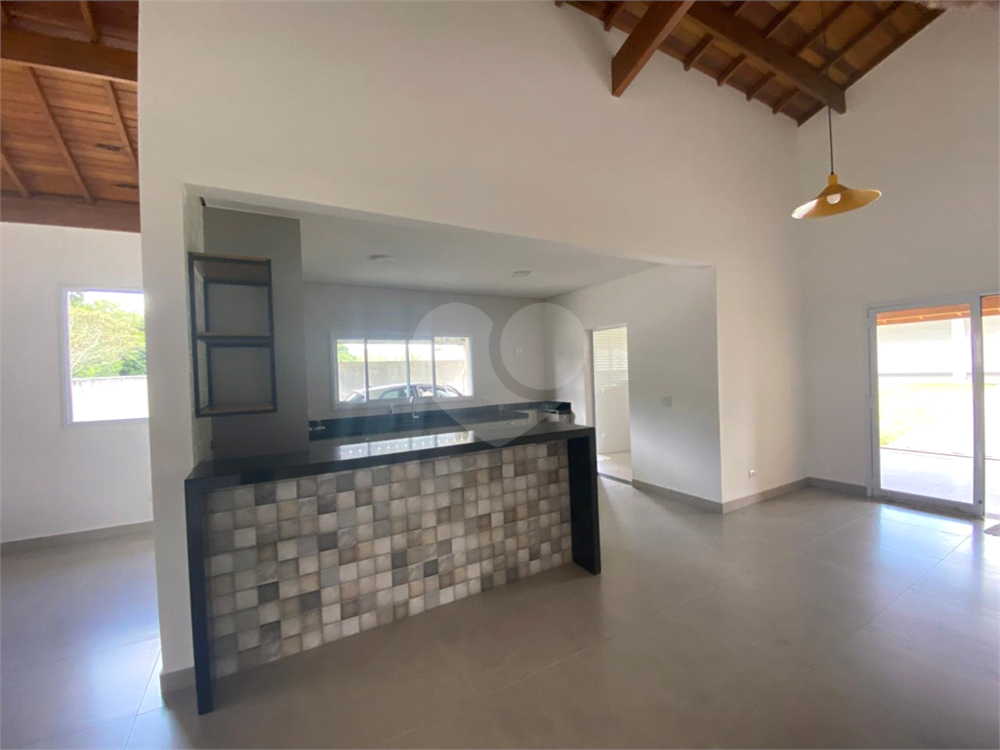 Casa à venda com 3 quartos, 281m² - Foto 4