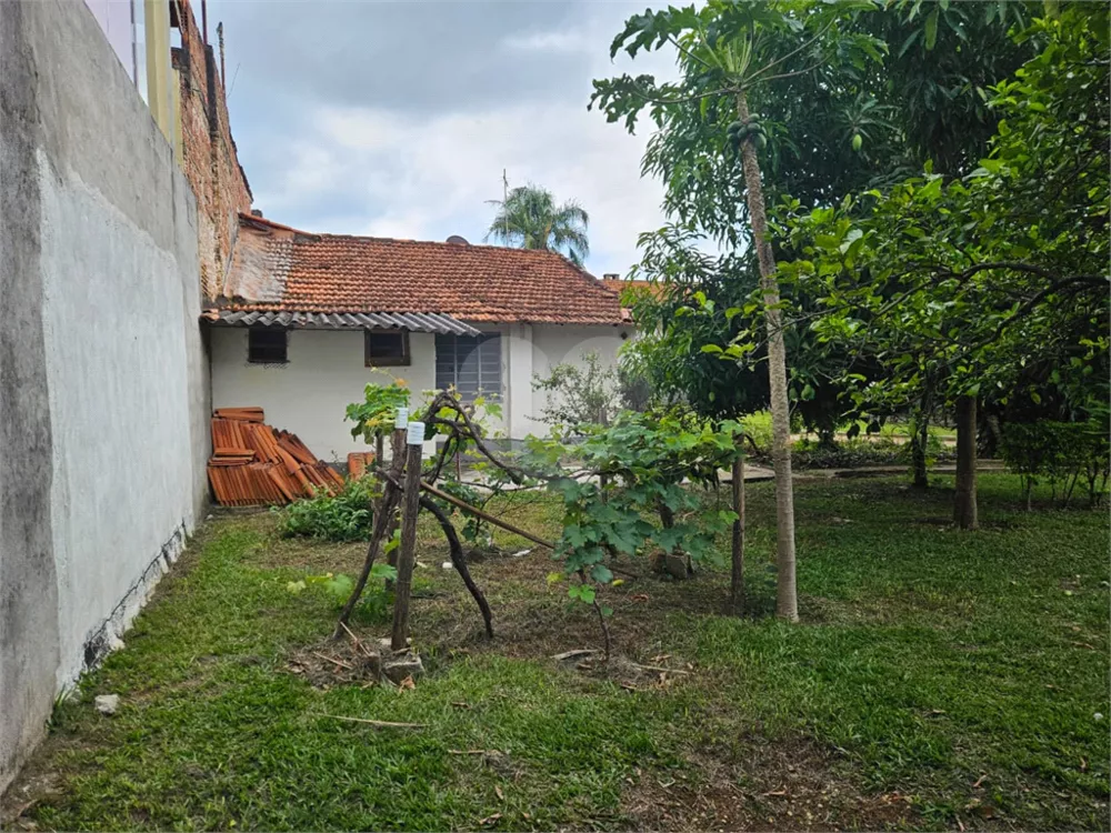 Casa à venda e aluguel com 2 quartos, 252m² - Foto 2