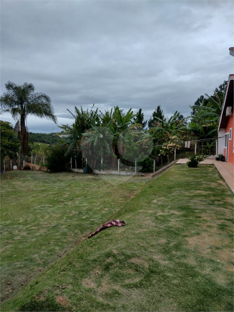 Chácara à venda com 3 quartos, 309m² - Foto 2