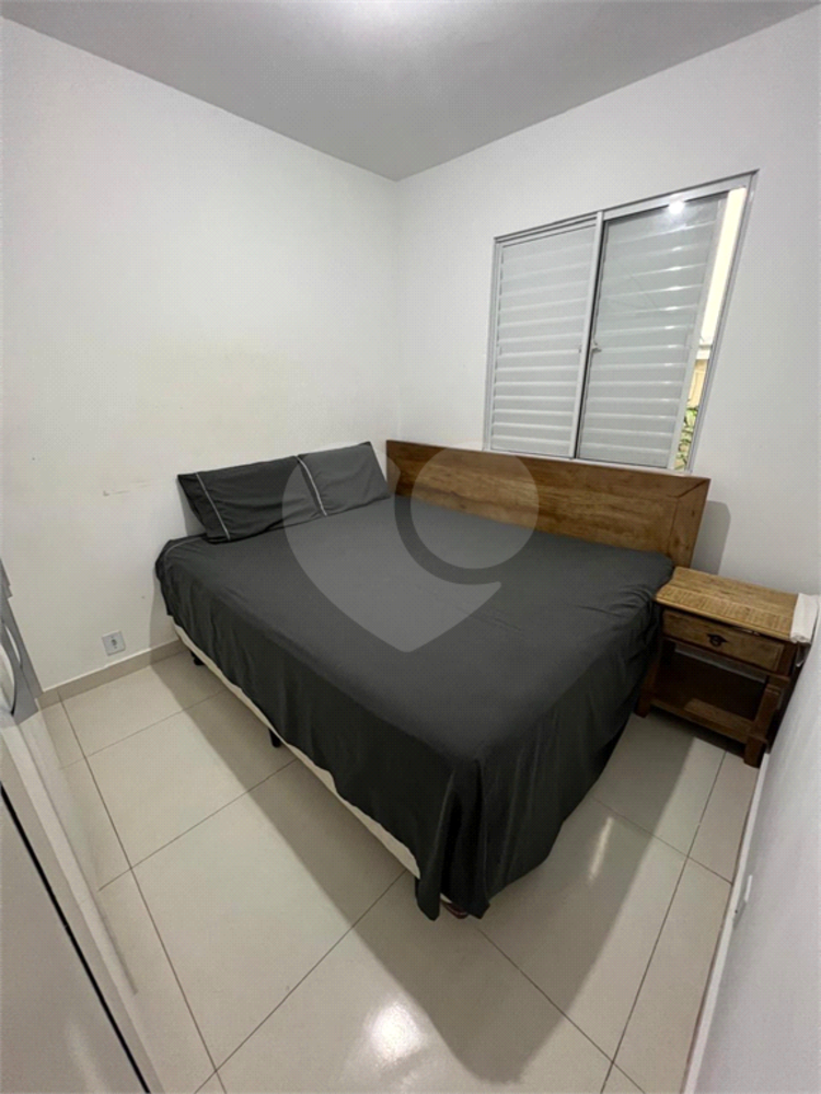 Apartamento à venda com 2 quartos, 49m² - Foto 2