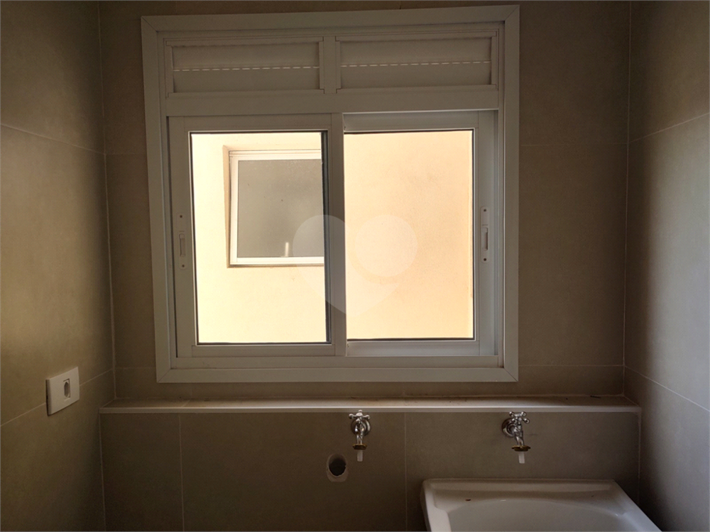 Apartamento para alugar com 2 quartos, 67m² - Foto 11