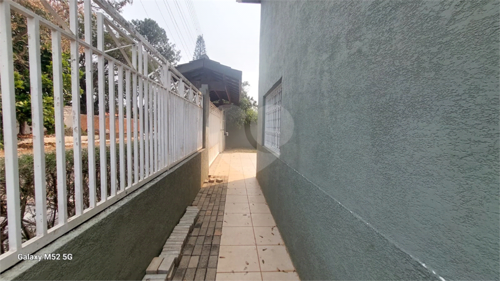 Casa para alugar com 3 quartos, 224m² - Foto 2