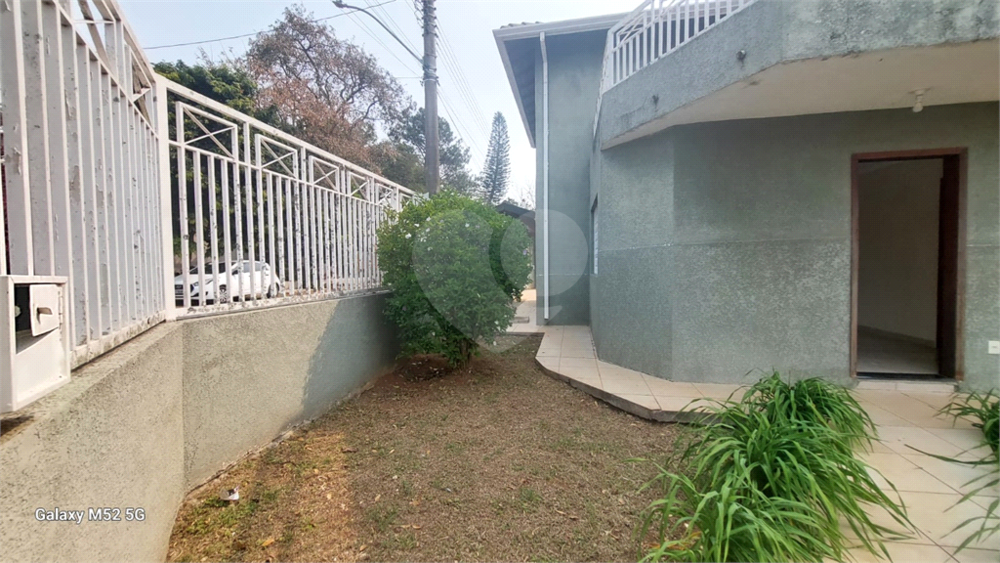 Casa para alugar com 3 quartos, 224m² - Foto 1