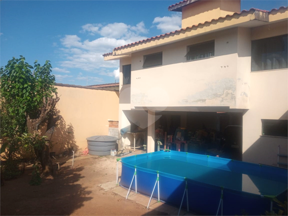 Casa, 2 quartos, 240 m² - Foto 2